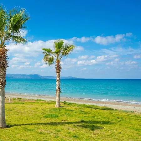Heaven Villa Pomos