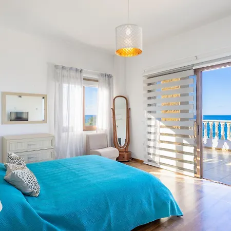 Villa Heaven Pomos
