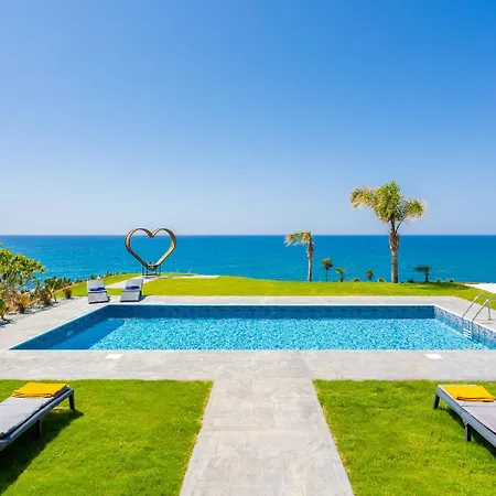 Heaven Villa *